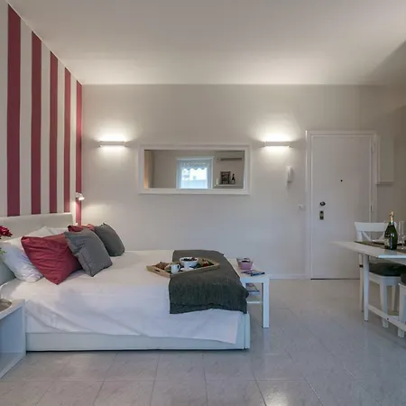 Violet Home - Loreto-3